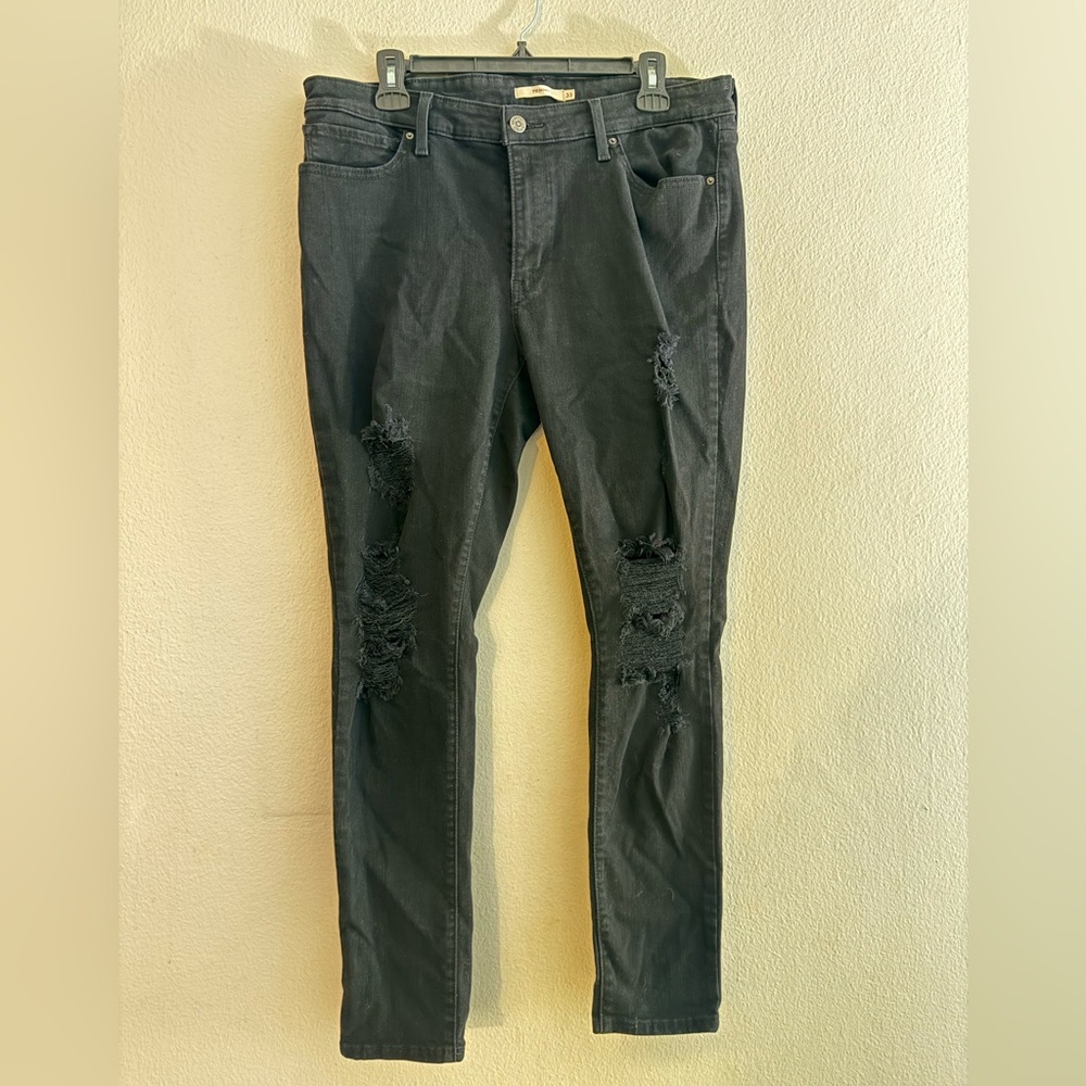 Levi’s Distressed Skinny Jean